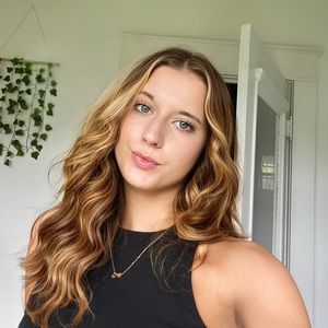 Meet your Posher, Raegan